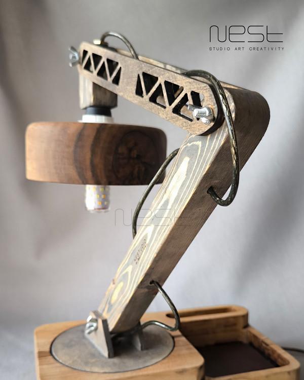 چراغ مطالعه چوبی